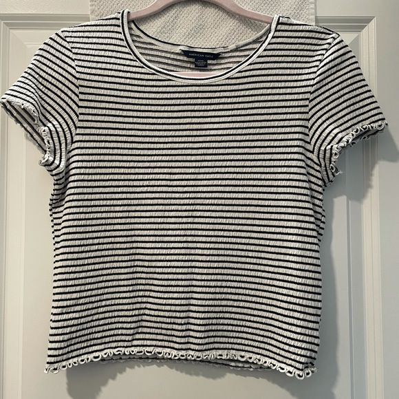 Crop top T-shirt - Picture 1 of 2